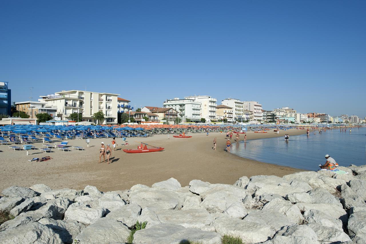 Hotel La Capinera Bellaria-Igea Marina Esterno foto